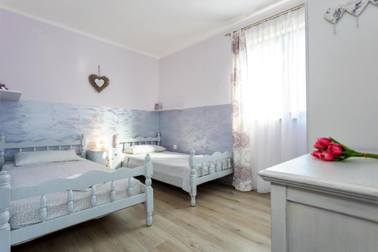Milohnici Apartman Doris מראה חיצוני תמונה