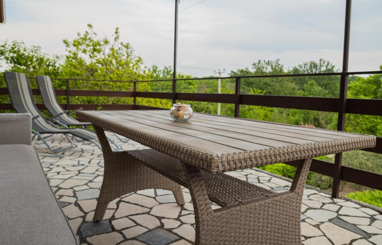 Milohnici Apartman Doris מראה חיצוני תמונה