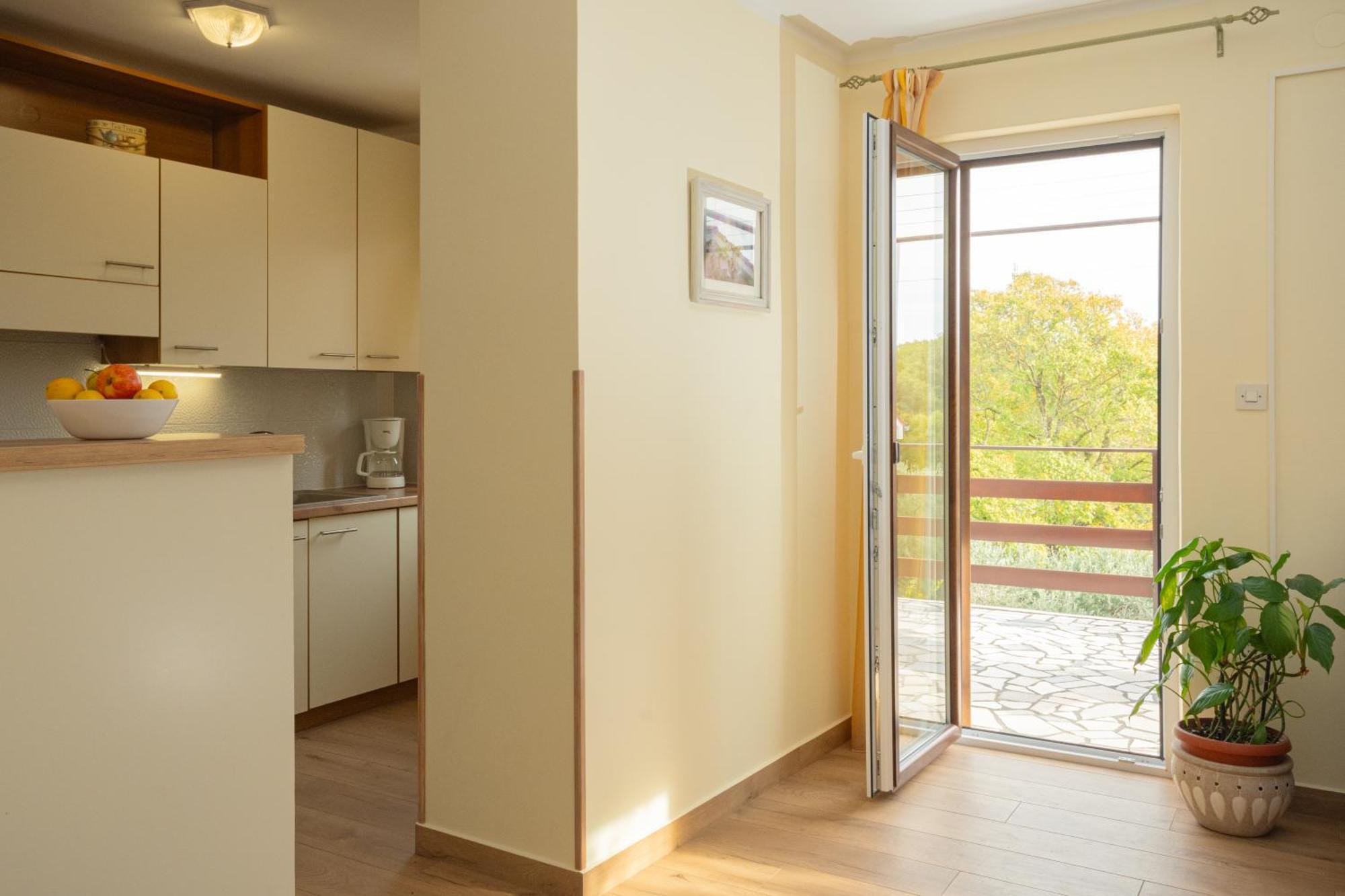 Milohnici Apartman Doris מראה חיצוני תמונה