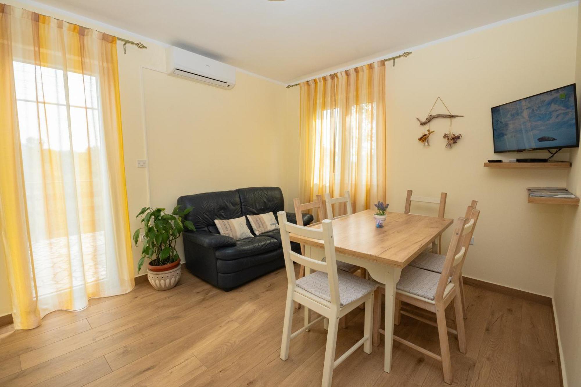 Milohnici Apartman Doris מראה חיצוני תמונה