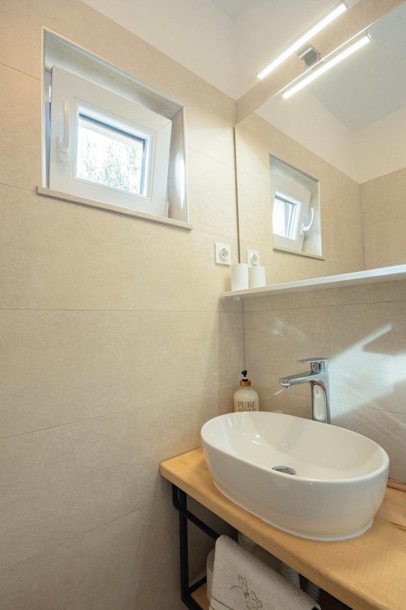 Milohnici Apartman Doris מראה חיצוני תמונה